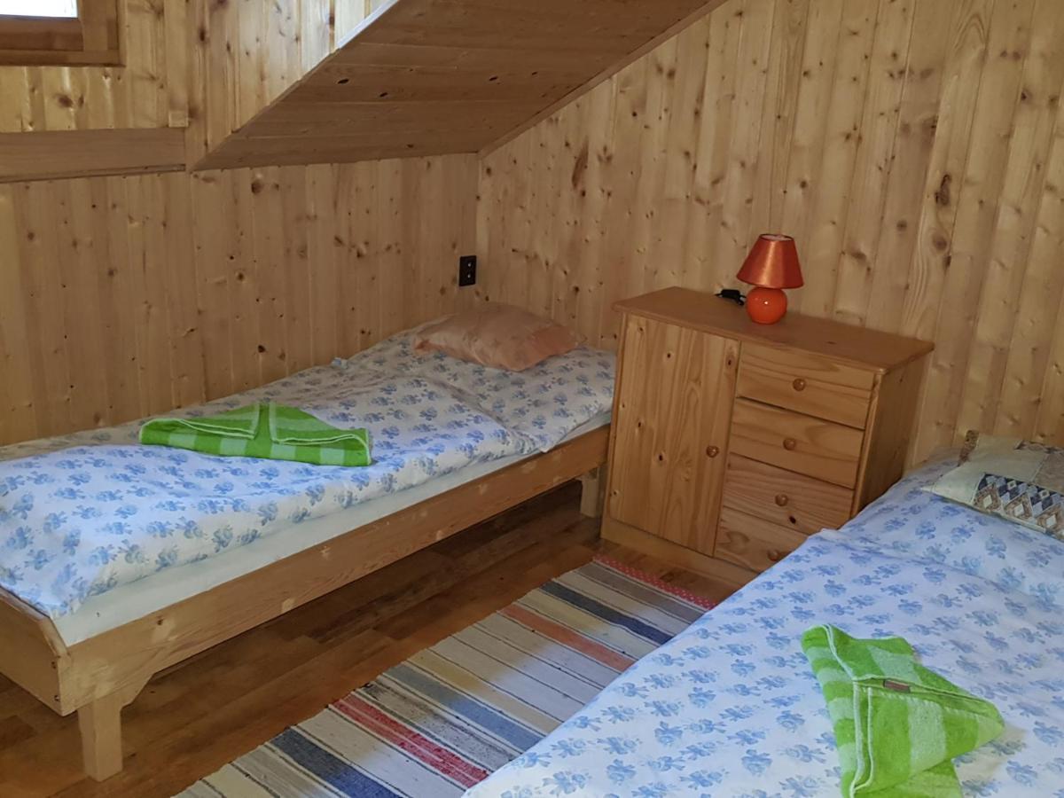 Chata Pod Skalou Valaska Экстерьер фото
